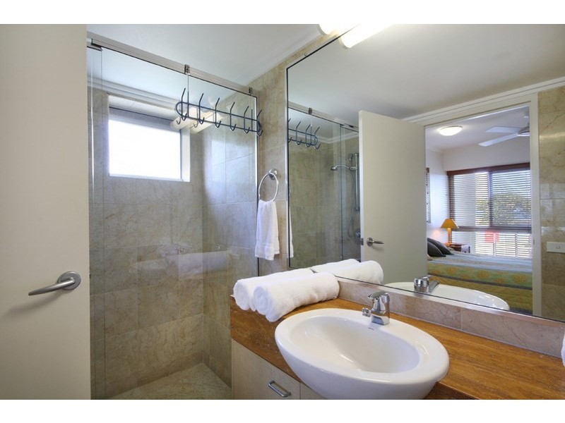 Unit 23 ‘Rolling Surf Resort’ 8 Levuka Avenue, Kings Beach QLD 4551