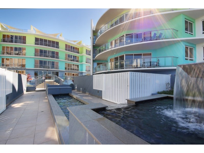 Unit 23 ‘Rolling Surf Resort’ 8 Levuka Avenue, Kings Beach QLD 4551