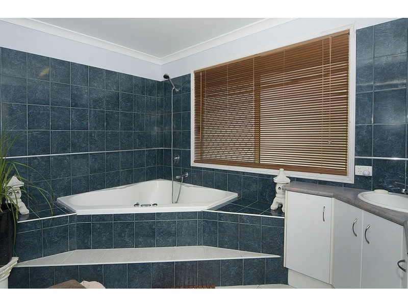 9 Highclare Court, Little Mountain QLD 4551