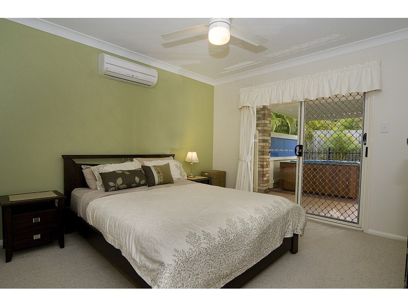 11 Valley View Court, Little Mountain QLD 4551