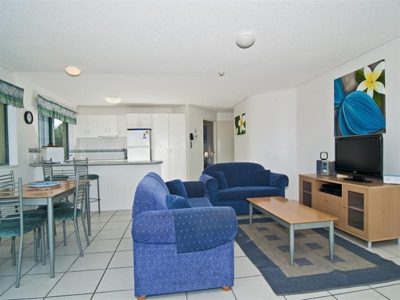 Unit 3 ‘Waterview’ 14 Bulcock Beach Esplanade, Caloundra QLD 4551