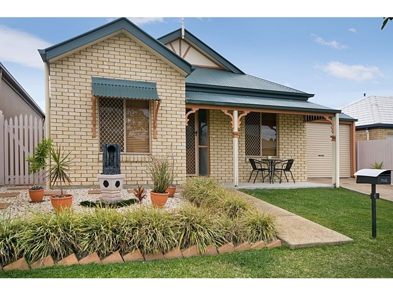 6 Huntley Place, Caloundra QLD 4551