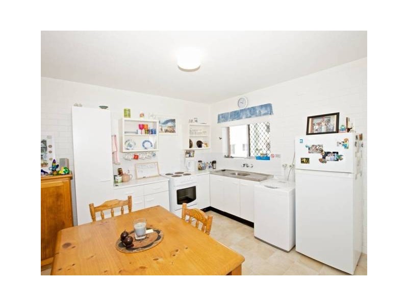 8/83 Esplanade, Golden Beach QLD 4551