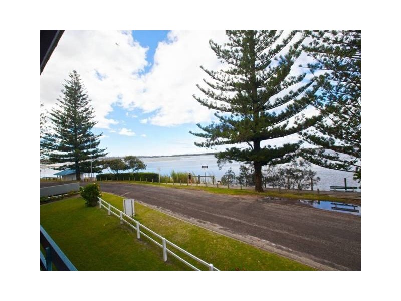 8/83 Esplanade, Golden Beach QLD 4551