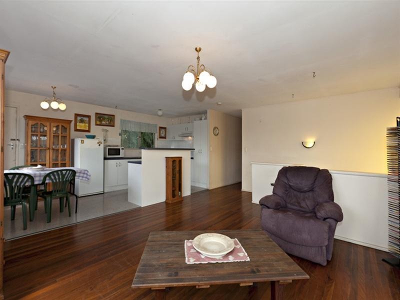 11 Aquarius Street, Kallangur QLD 4503