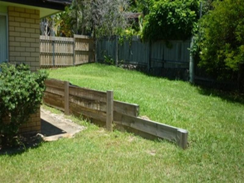 2/2 Miranda Street, Aroona QLD 4551