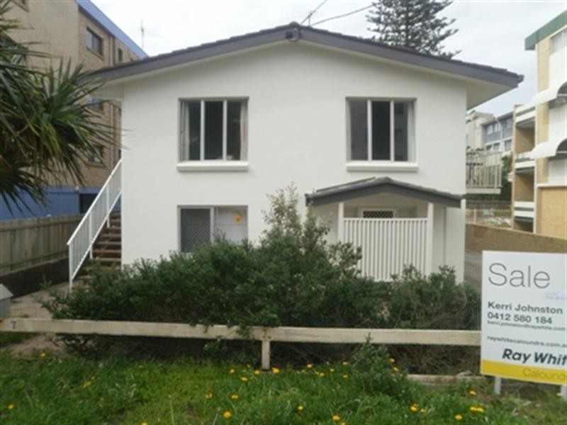 Unit 4 ‘Beachcomber’ 7 Dingle Avenue, Kings Beach QLD 4551
