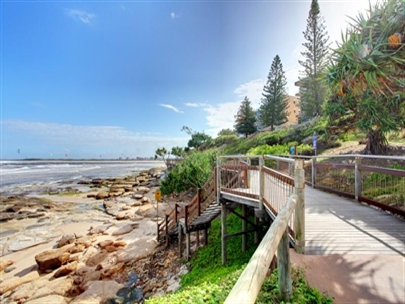 Unit 4 ‘Beachcomber’ 7 Dingle Avenue, Kings Beach QLD 4551