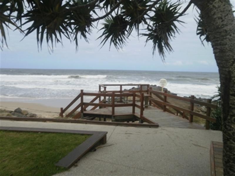 Unit 4 ‘Beachcomber’ 7 Dingle Avenue, Kings Beach QLD 4551