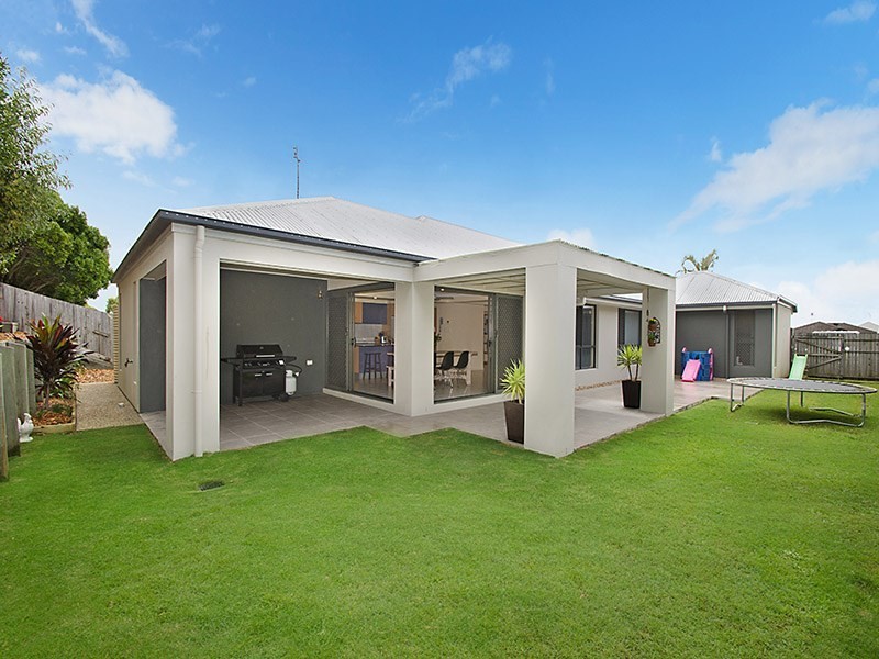 10 Eastern Rise, Little Mountain QLD 4551