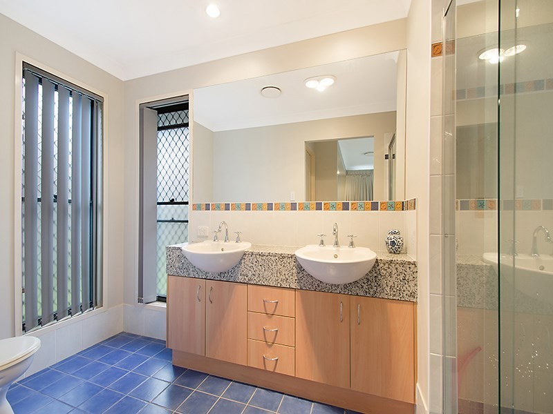 10 Eastern Rise, Little Mountain QLD 4551