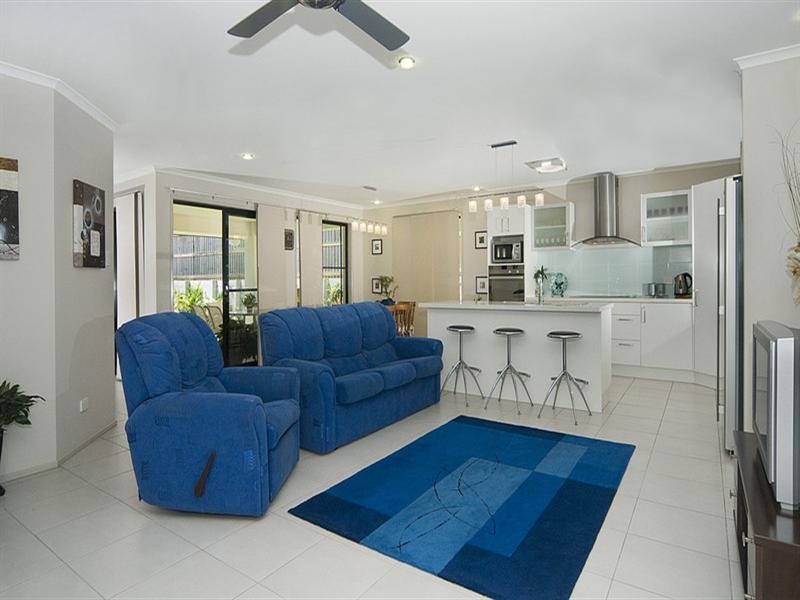 1 Acaciabark Place, Little Mountain QLD 4551