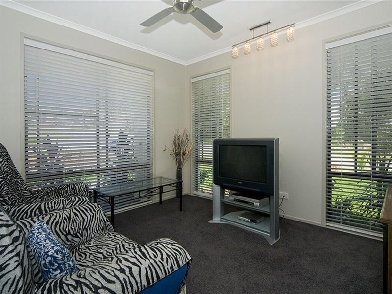 1 Acaciabark Place, Little Mountain QLD 4551