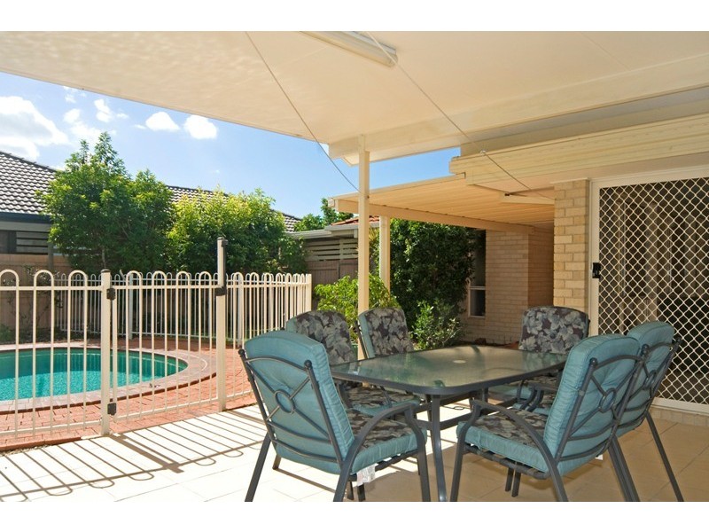 18 Kalowendha Avenue, Pelican Waters QLD 4551