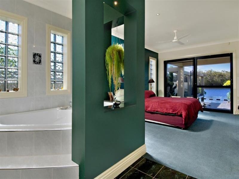 18 Wallaby Circuit, Pelican Waters QLD 4551
