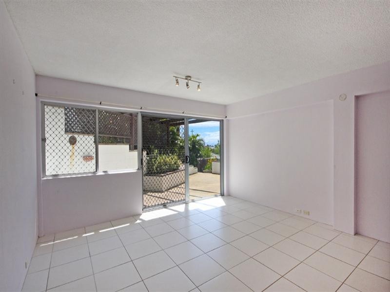 Unit 5 ‘Kailoha’ 27 Canberra Terrace, Kings Beach QLD 4551