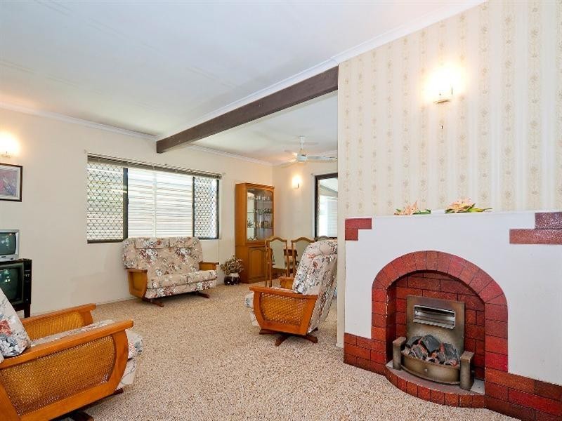 23 Blaxland Street, Golden Beach QLD 4551