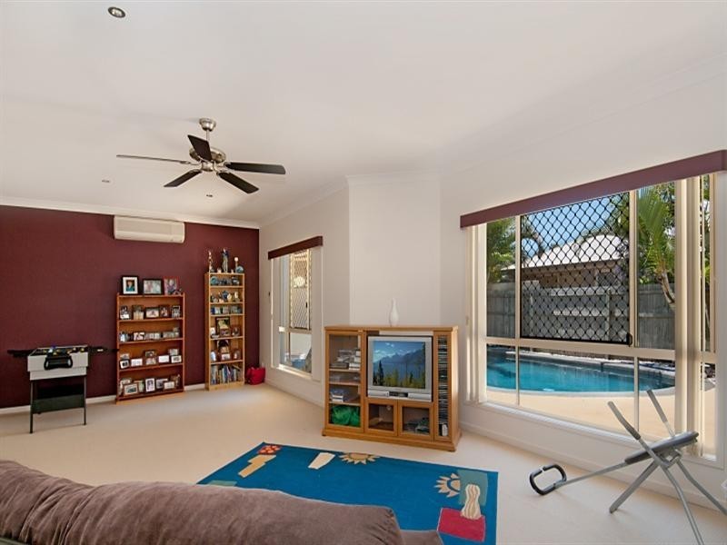 2 Fernleaf Court, Currimundi QLD 4551