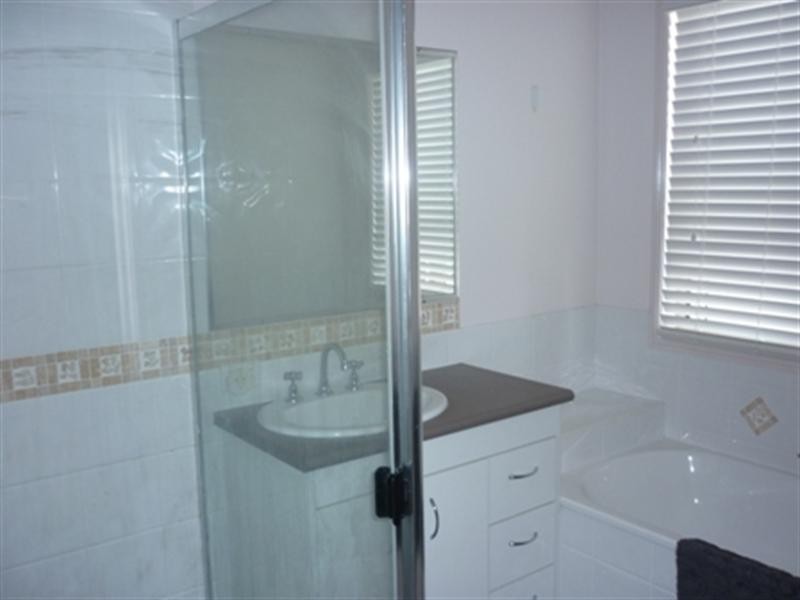 18 Rawson Street, Caloundra West QLD 4551