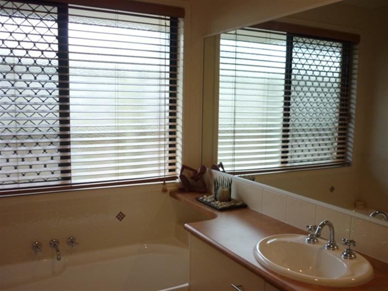 5 Mowburra Place, Caloundra West QLD 4551