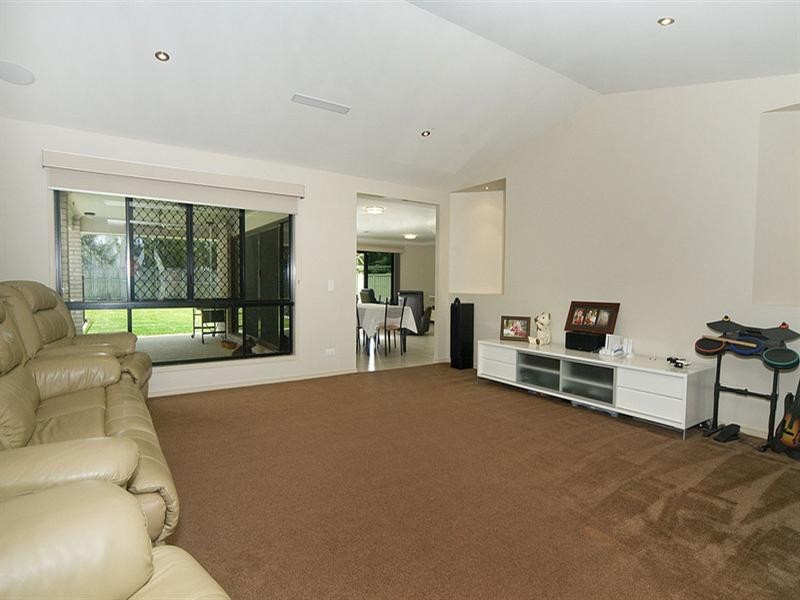 7 Mowburra Place, Caloundra West QLD 4551