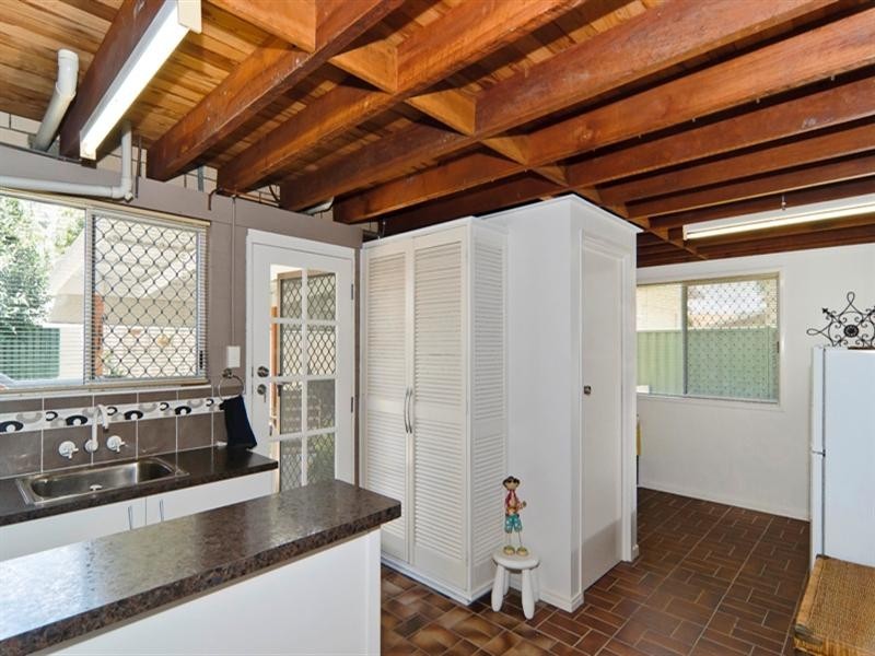 6 Roberts Street, Golden Beach QLD 4551