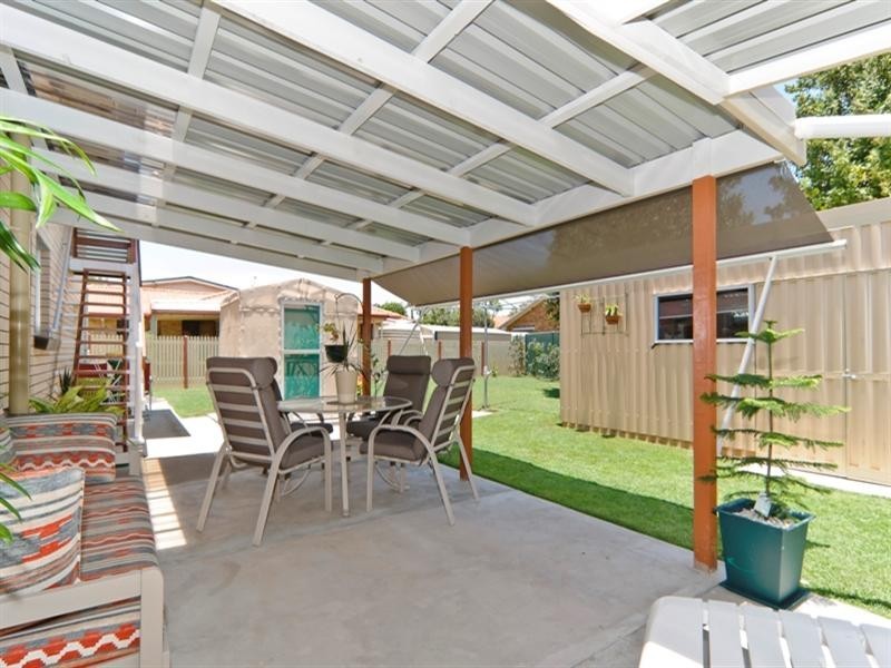 6 Roberts Street, Golden Beach QLD 4551