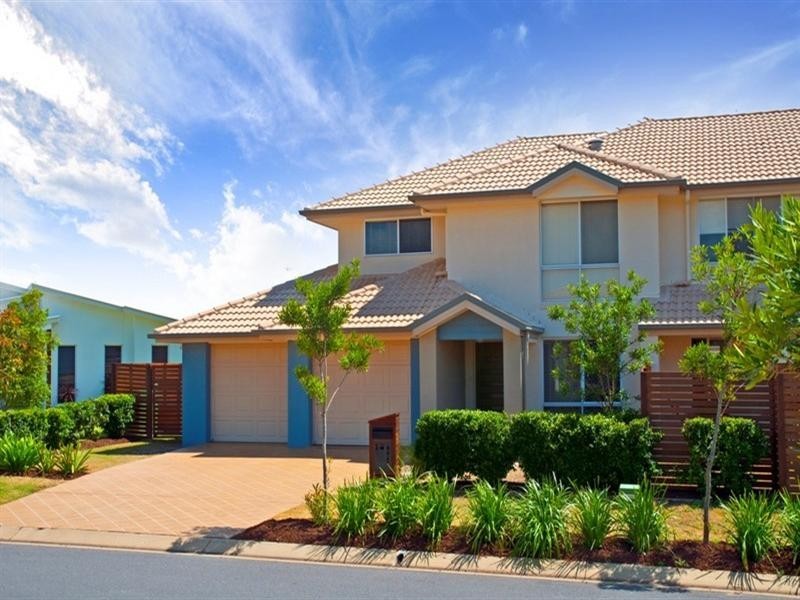 2/15 Liekefett Way, Little Mountain QLD 4551