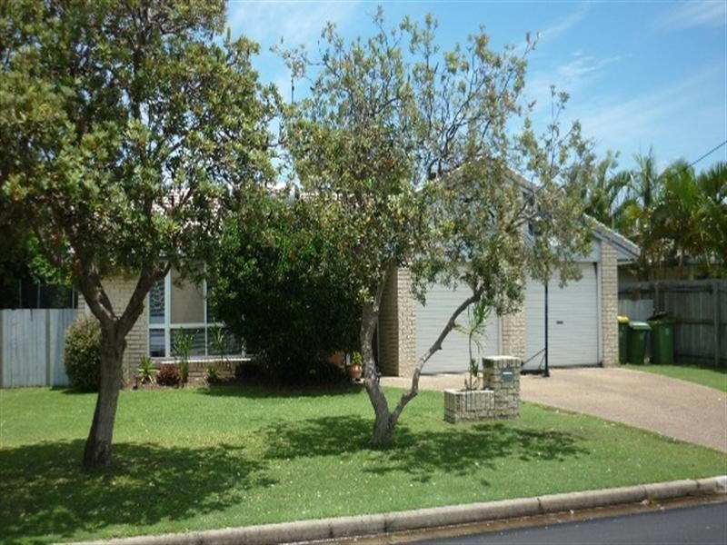 2 Parumba Street, Wurtulla QLD 4575