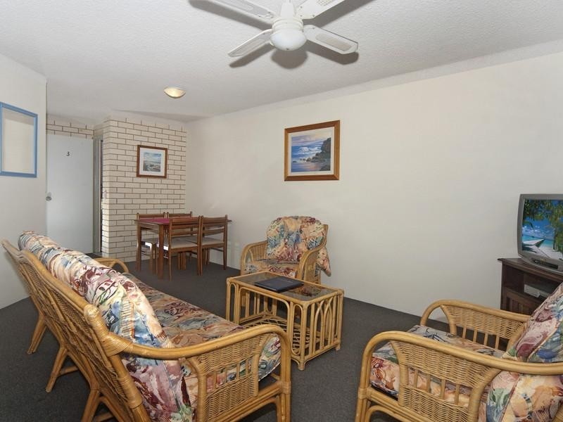Unit 3 ‘Beachside Court’ 33a Burgess Street, Kings Beach QLD 4551