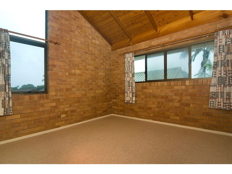 7 Truscott Court, Golden Beach QLD 4551