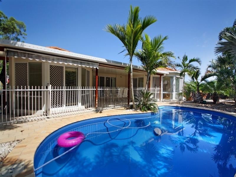 6 Heath Court, Little Mountain QLD 4551