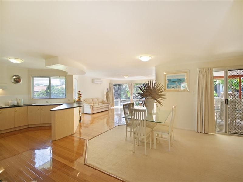 6 Heath Court, Little Mountain QLD 4551