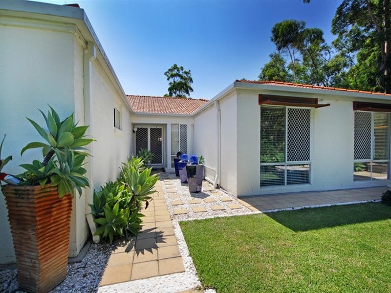6 Heath Court, Little Mountain QLD 4551