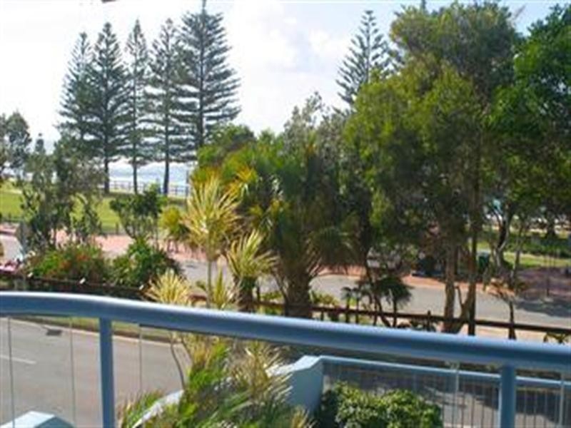 1/17 ‘Driftwood’ The Esplanade, Caloundra QLD 4551