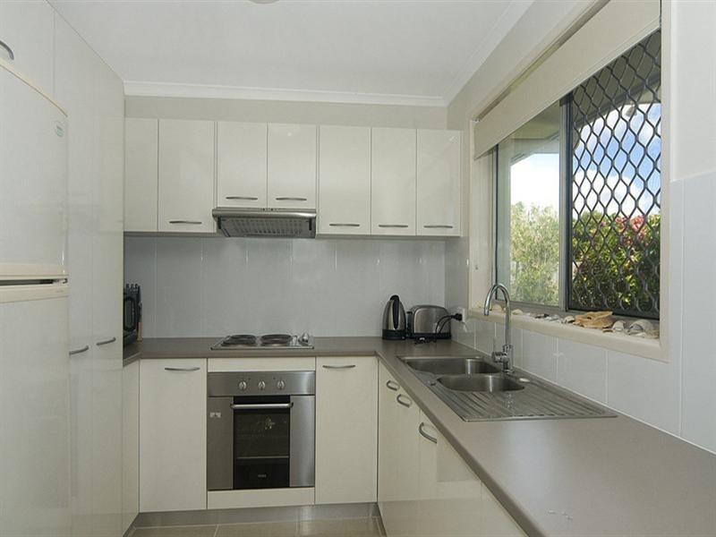 1 Coorabin Street, Warana QLD 4575