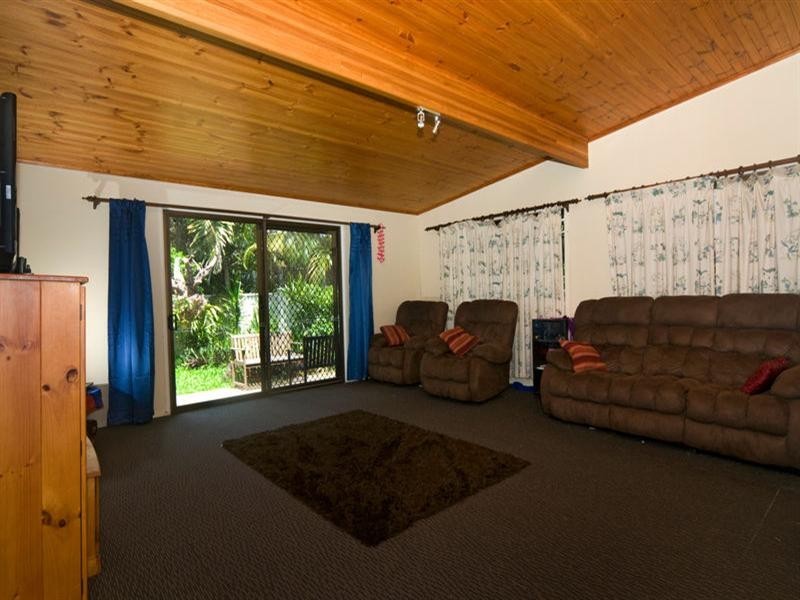 19 Albert Street, Shelly Beach QLD 4551