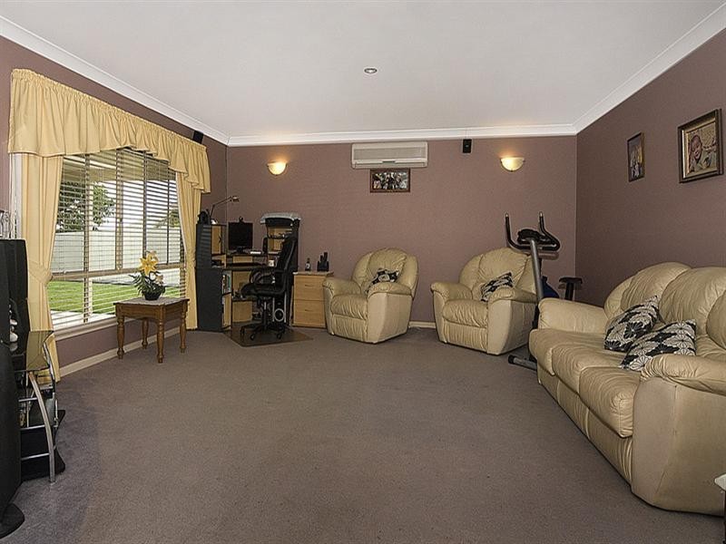 3 Kwila Place, Little Mountain QLD 4551