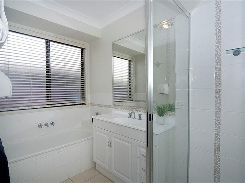 33 Huntley Place, Caloundra West QLD 4551