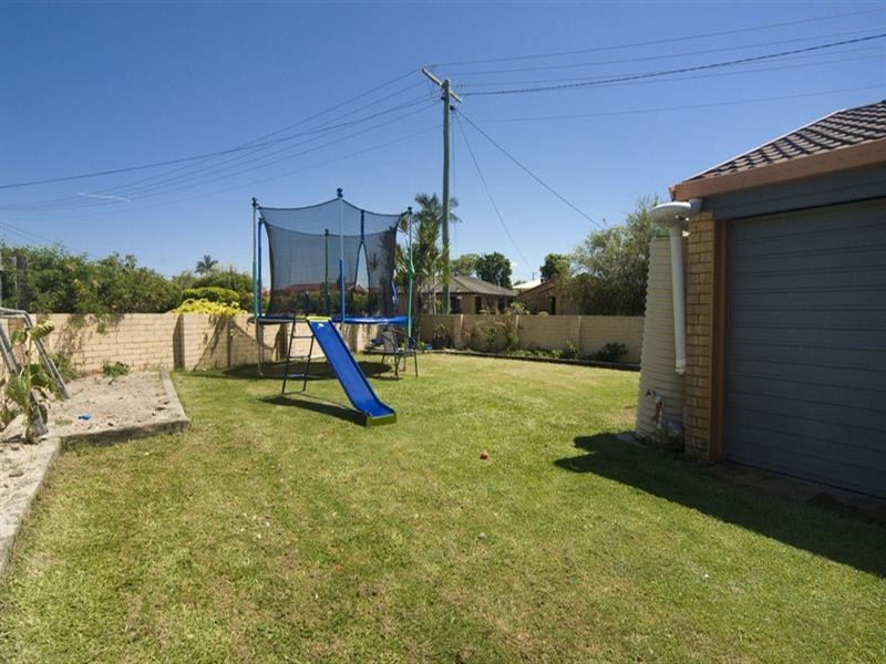 52 Anning Avenue, Golden Beach QLD 4551