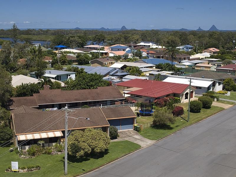 52 Anning Avenue, Golden Beach QLD 4551