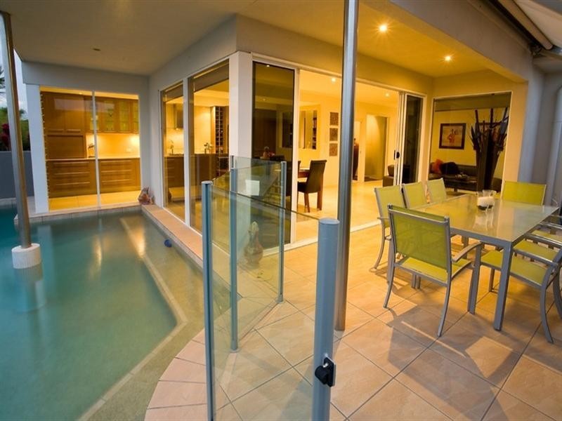 8 Antigua Court, Parrearra QLD 4575