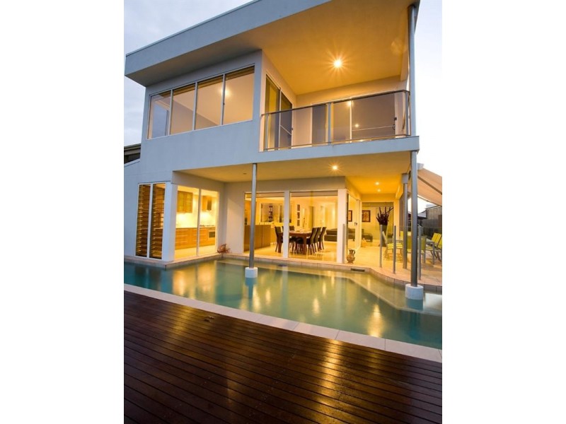 8 Antigua Court, Parrearra QLD 4575