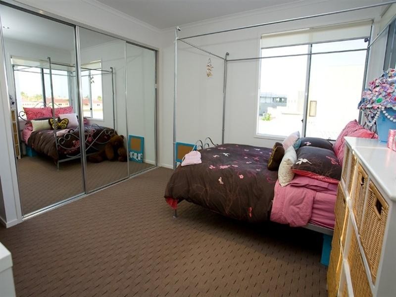 8 Antigua Court, Parrearra QLD 4575