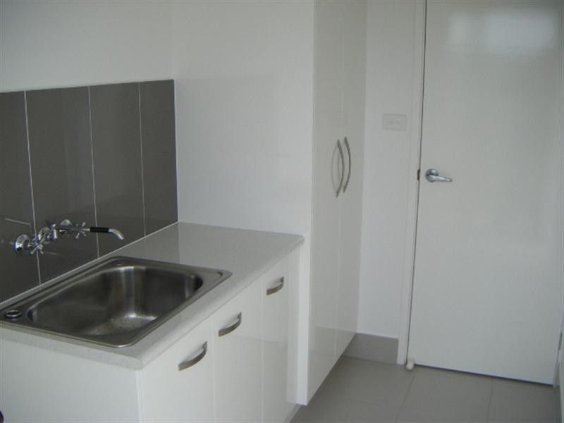 6 Mansell Street, Little Mountain QLD 4551