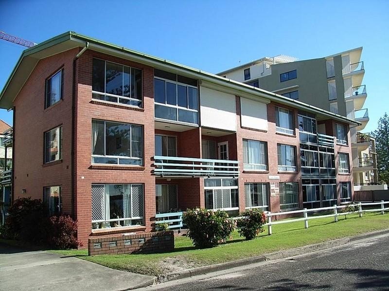 Unit 8 ‘Calm Waters’ 83 The Esplanade, Golden Beach QLD 4551