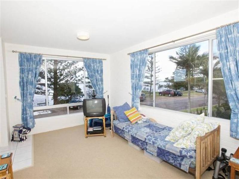 Unit 8 ‘Calm Waters’ 83 The Esplanade, Golden Beach QLD 4551