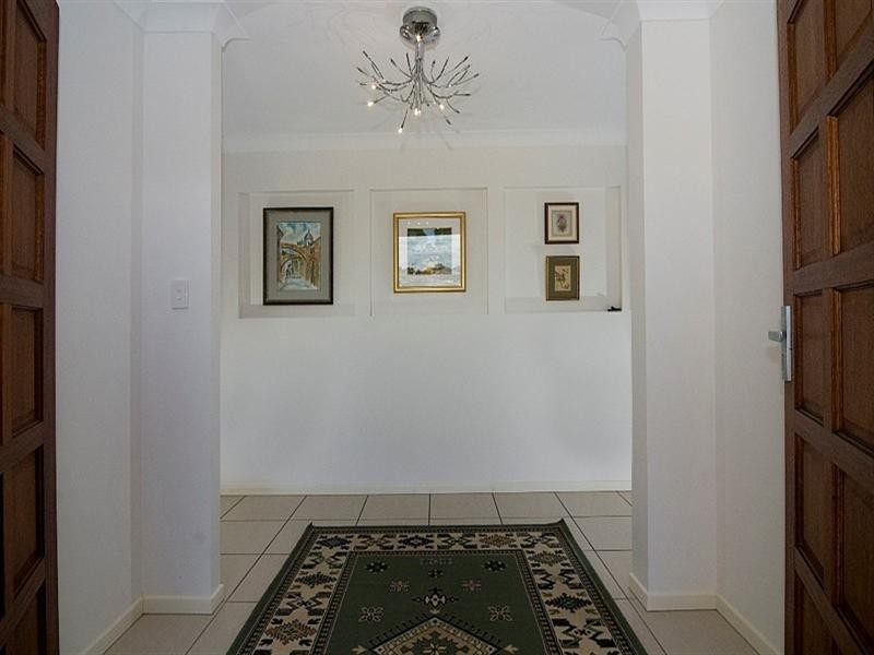 12 Hillview Crescent, Little Mountain QLD 4551