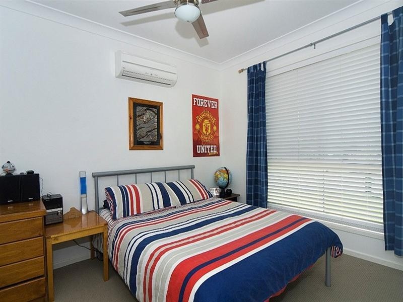 12 Hillview Crescent, Little Mountain QLD 4551