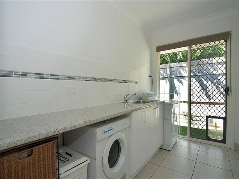 12 Hillview Crescent, Little Mountain QLD 4551